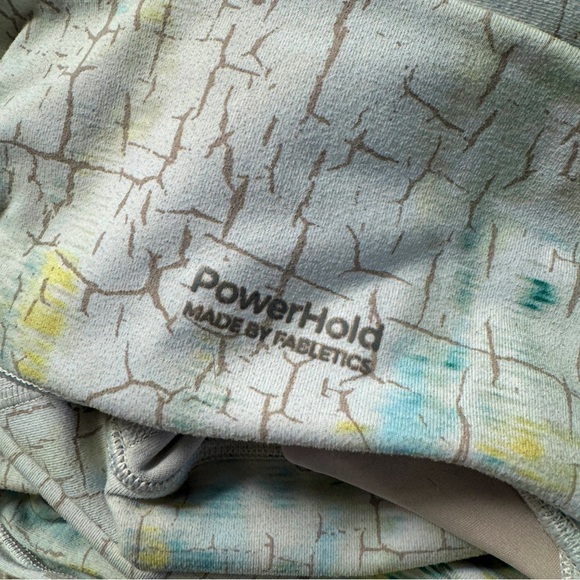 Fabletics Powerhold Legging - Picture 7 of 8